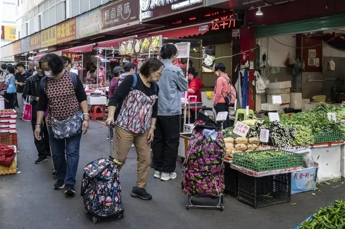 As China Falls Into Deflation, the Mood Turns Dark