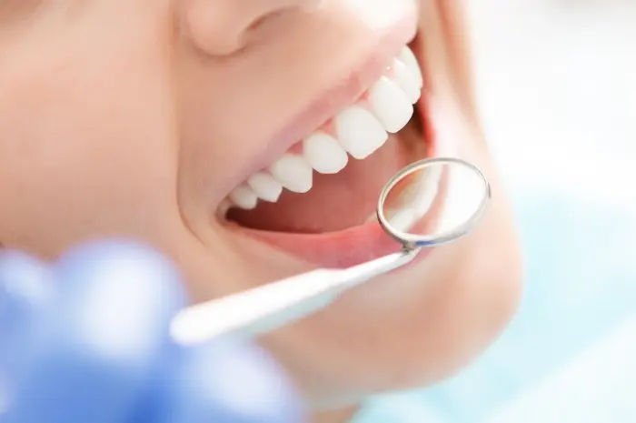 Dentist Shares 5 Things She’d Never Do When It Comes to Oral Health