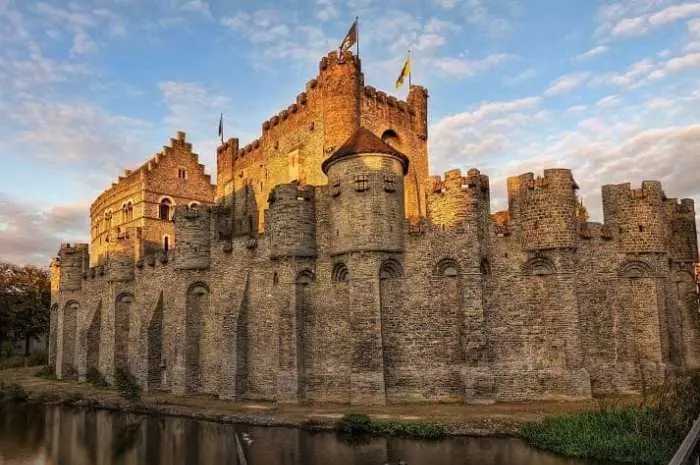 10 Religious Tourism Destinations in Belgium Full of History and Beauty